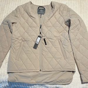 Brand new woman’s lightweight jacket. Ideal for in between seasons.